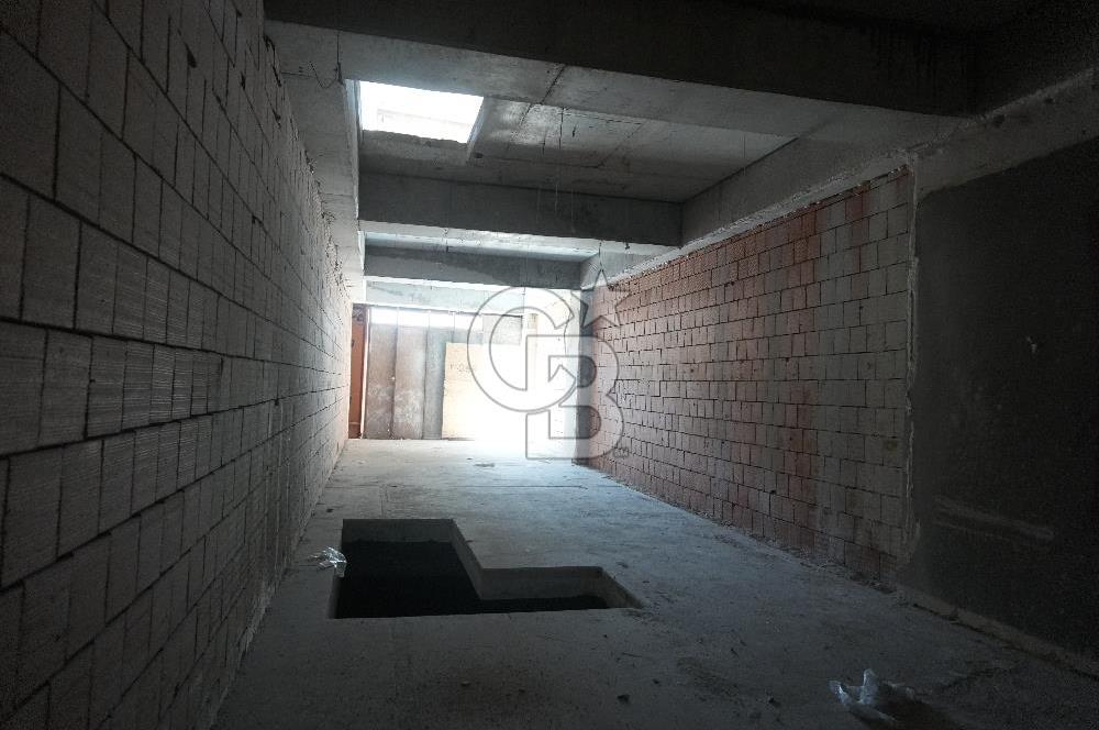 ÖDÜL İSTANBULDA ANA CADDE ÜZERİNDE SATILIK DÜKKAN