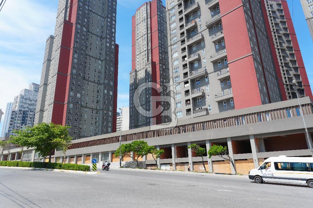 ÖDÜL İSTANBULDA ANA CADDE ÜZERİNDE SATILIK DÜKKAN