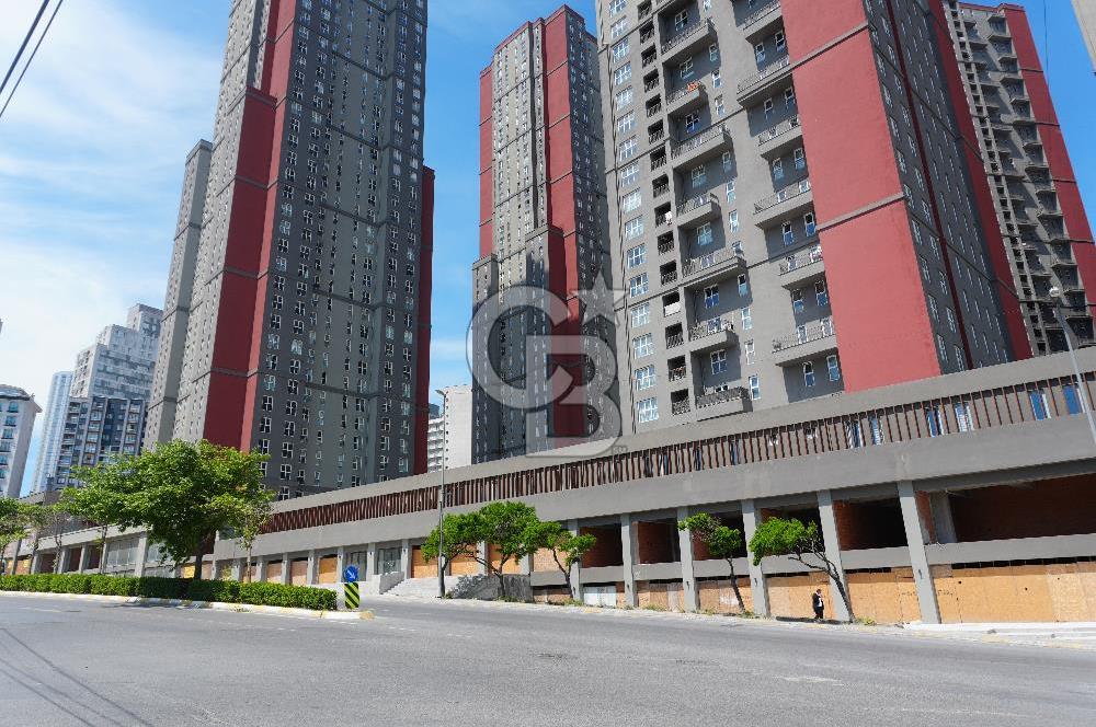 ÖDÜL İSTANBULDA ANA CADDE ÜZERİNDE SATILIK DÜKKAN
