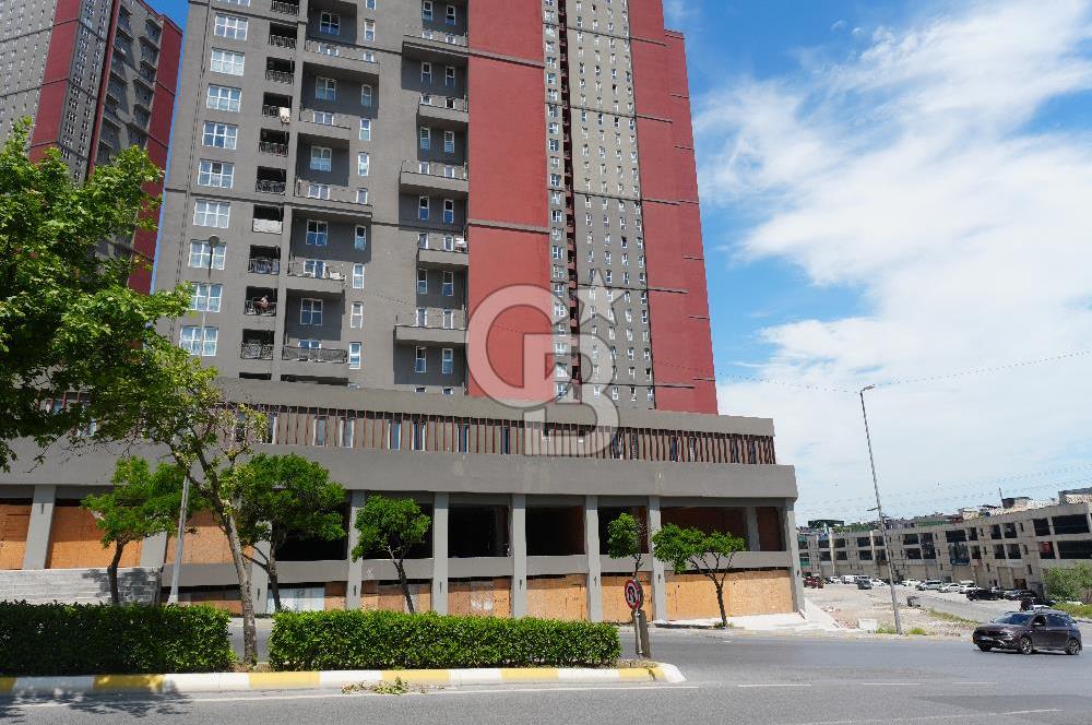 ÖDÜL İSTANBULDA ANA CADDE ÜZERİNDE SATILIK DÜKKAN