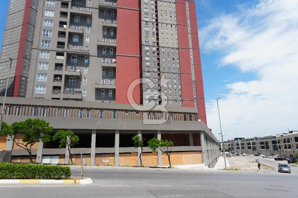 ÖDÜL İSTANBULDA ANA CADDE ÜZERİNDE SATILIK DÜKKAN