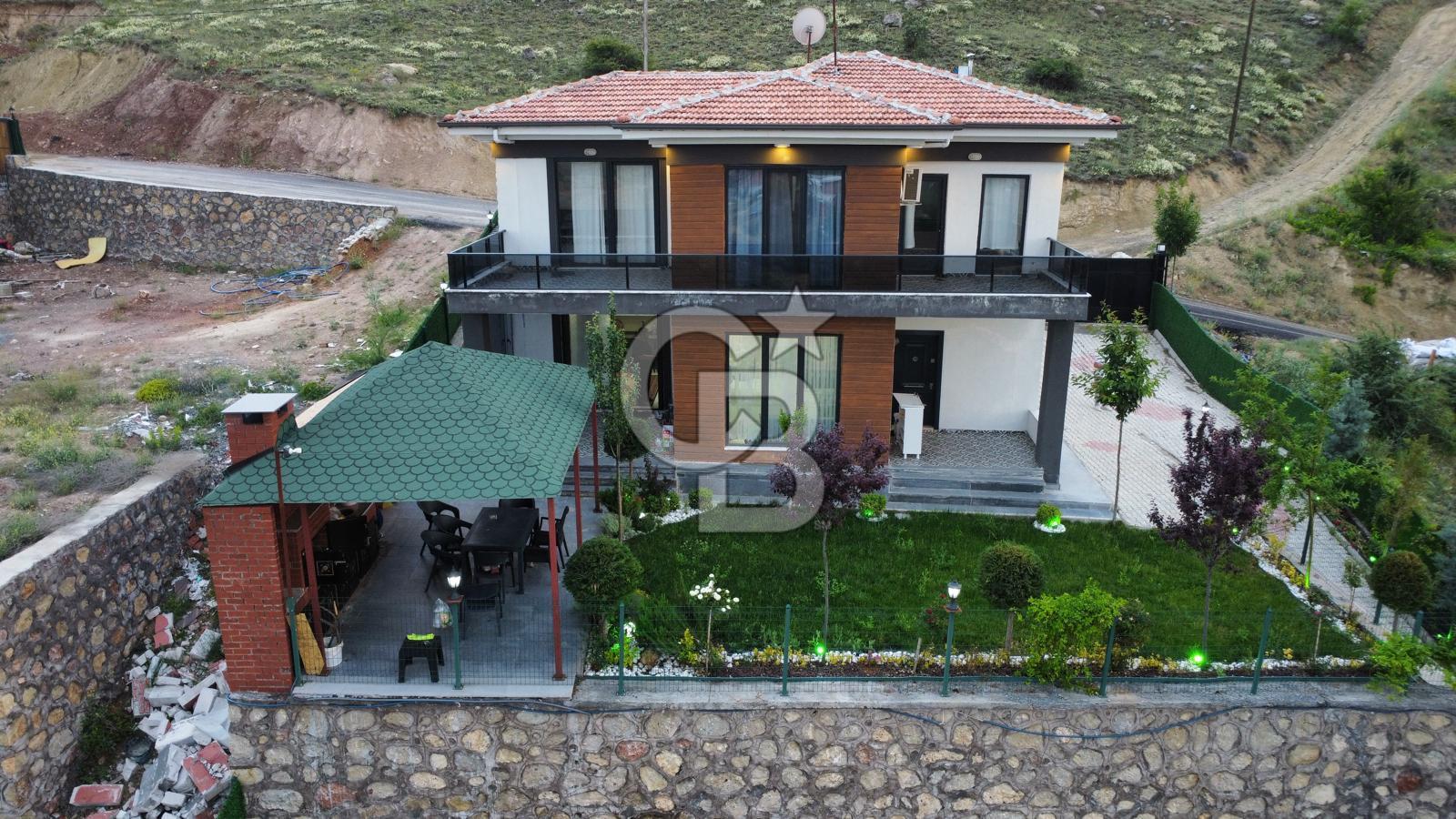 COLDWELL BANKER'den GÜNDÜZBEY de EŞYALI SATILIK PREMIUM VİLLA