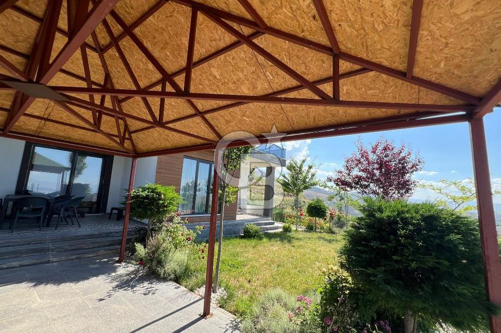 COLDWELL BANKER'den GÜNDÜZBEY de EŞYALI SATILIK PREMIUM VİLLA