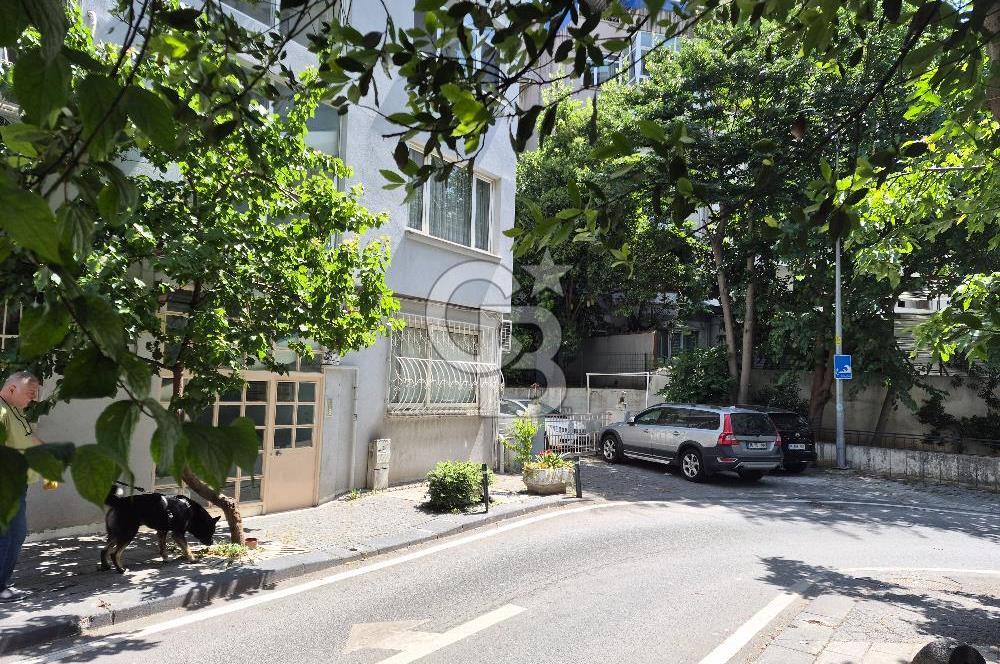 Kalamışta Bağdat Caddesi ve Kalamış Parkı Arasında Arskat Daire