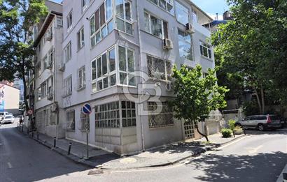 Kalamışta Bağdat Caddesi ve Kalamış Parkı Arasında Arskat Daire