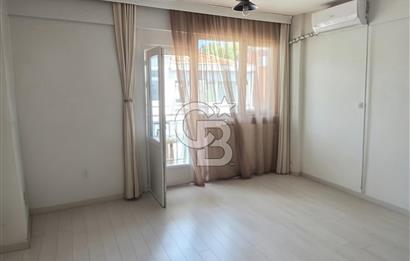 Ortaköy de Sahile Yakın Yokuşsuz Boş 1+1 Kiralık Daire
