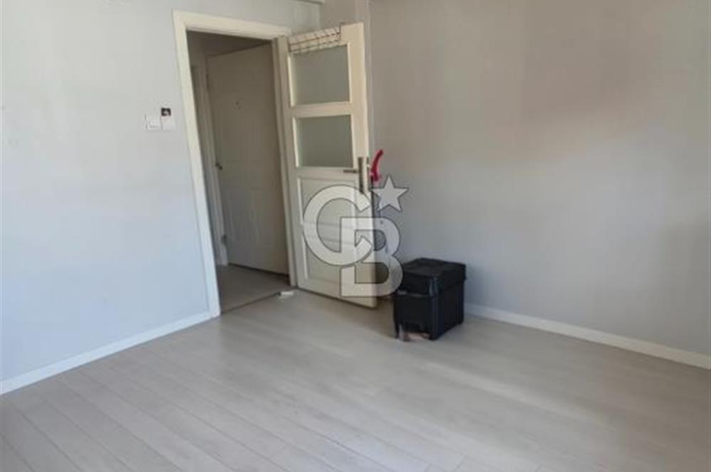 Ortaköy de Sahile Yakın Yokuşsuz Boş 1+1 Kiralık Daire