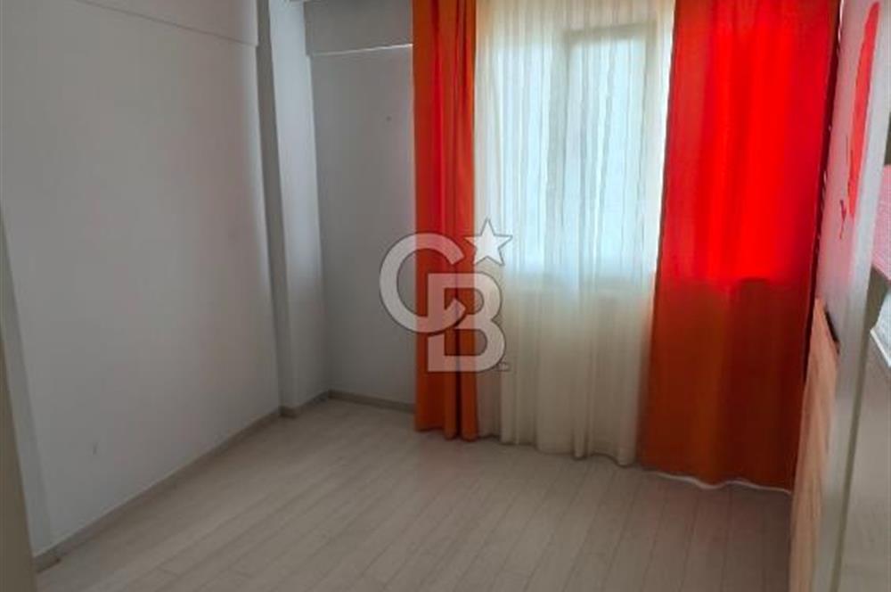 Ortaköy de Sahile Yakın Yokuşsuz Boş 1+1 Kiralık Daire