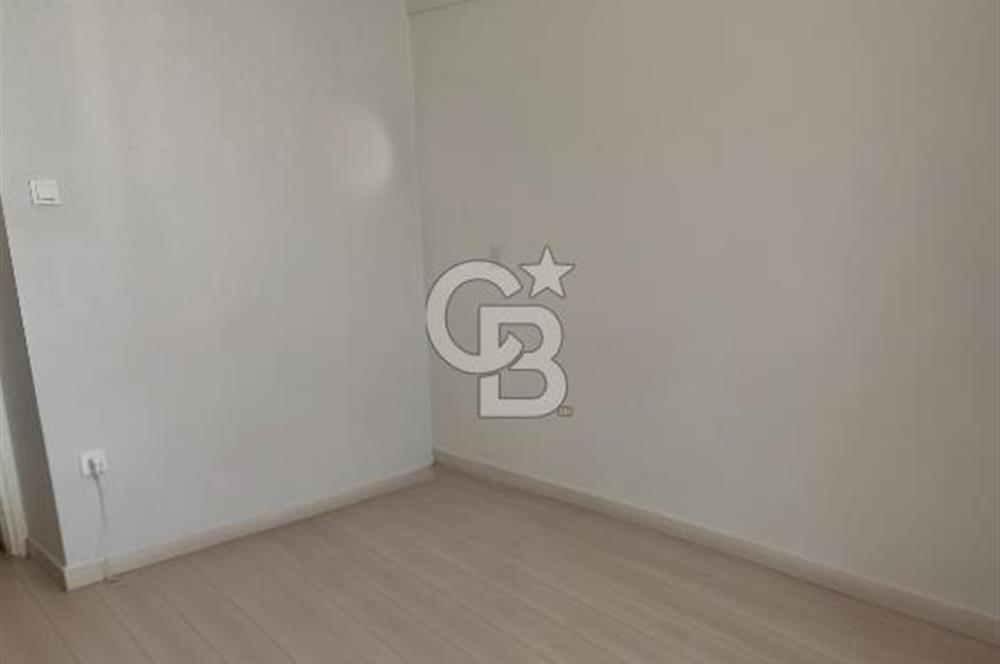 Ortaköy de Sahile Yakın Yokuşsuz Boş 1+1 Kiralık Daire