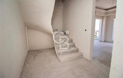 Yeni İzmir Caddesi’nde Satılık 2+1 Dubleks Daire