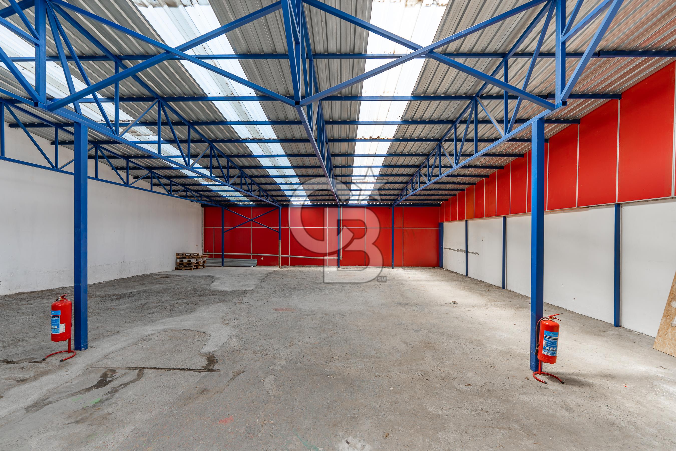 Ataşehir Atatürk Mahallesinde Üzeri Kapatılmış Kiralık Depo