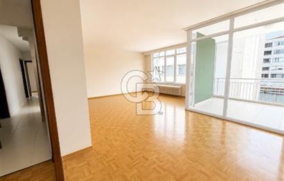 MODA , VİTOL ÇIKMAZI'NDA 4+1 220 M2 GENİŞ BALKONLU DAİRE