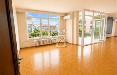 MODA , VİTOL ÇIKMAZI'NDA 4+1 220 M2 GENİŞ BALKONLU DAİRE
