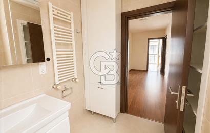 MODA , VİTOL ÇIKMAZI'NDA 4+1 220 M2 GENİŞ BALKONLU DAİRE