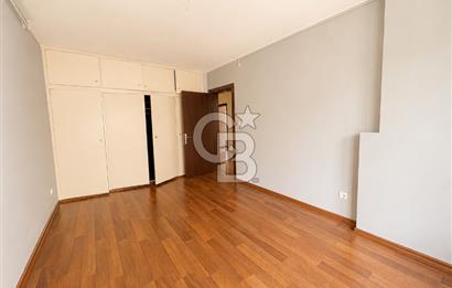 MODA , VİTOL ÇIKMAZI'NDA 4+1 220 M2 GENİŞ BALKONLU DAİRE