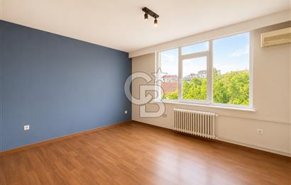 MODA , VİTOL ÇIKMAZI'NDA 4+1 220 M2 GENİŞ BALKONLU DAİRE