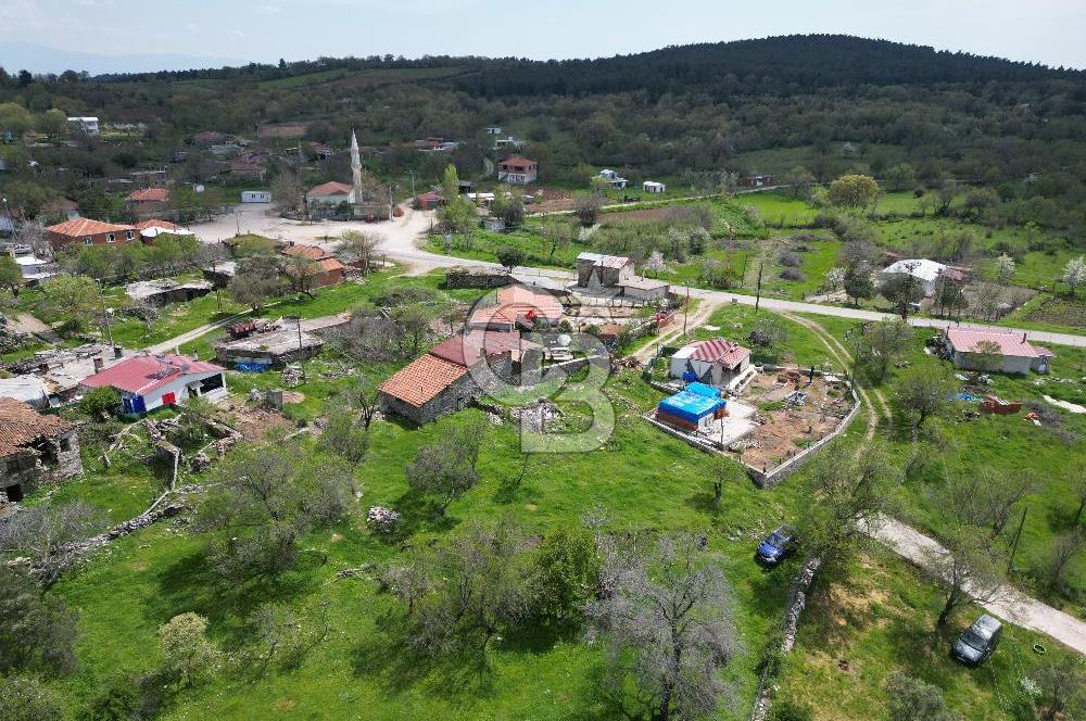 ÇANAKKALE MERKEZ SALİHLERDE KÖY İÇİ İMARLI 542m2 ARSA