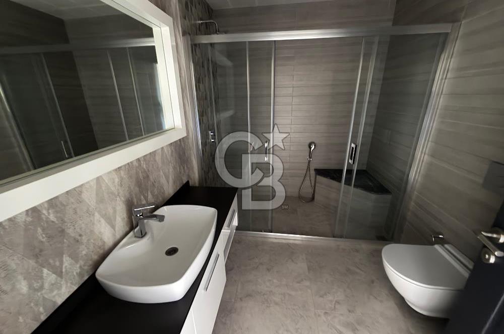 ALACAATLI VENT KULE'DE PANAROMİK MANZARALI EKSTRA YAPILI 250M2 5+1 KİRALIK DAİRE
