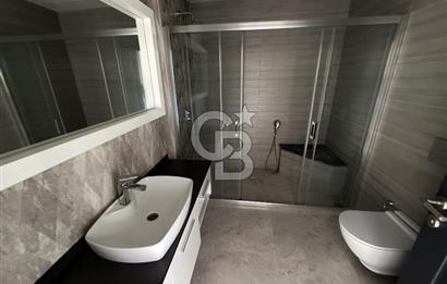 ALACAATLI VENT KULE'DE PANAROMİK MANZARALI EKSTRA YAPILI 250M2 5+1 KİRALIK DAİRE
