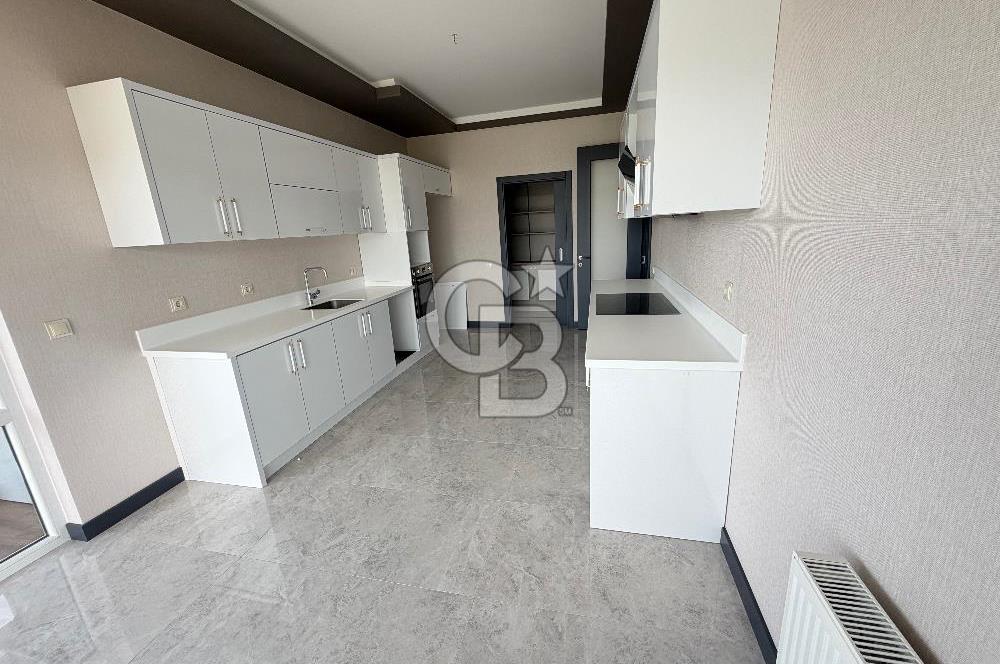 ALACAATLI VENT KULE'DE PANAROMİK MANZARALI EKSTRA YAPILI 250M2 5+1 KİRALIK DAİRE