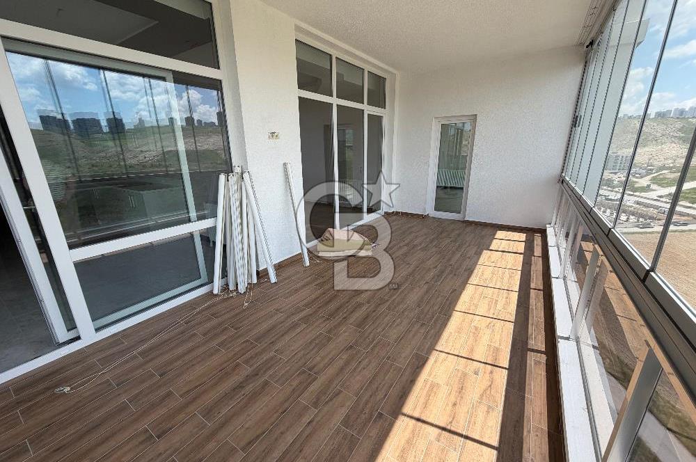 ALACAATLI VENT KULE'DE PANAROMİK MANZARALI EKSTRA YAPILI 250M2 5+1 KİRALIK DAİRE