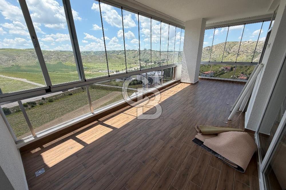 ALACAATLI VENT KULE'DE PANAROMİK MANZARALI EKSTRA YAPILI 250M2 5+1 KİRALIK DAİRE