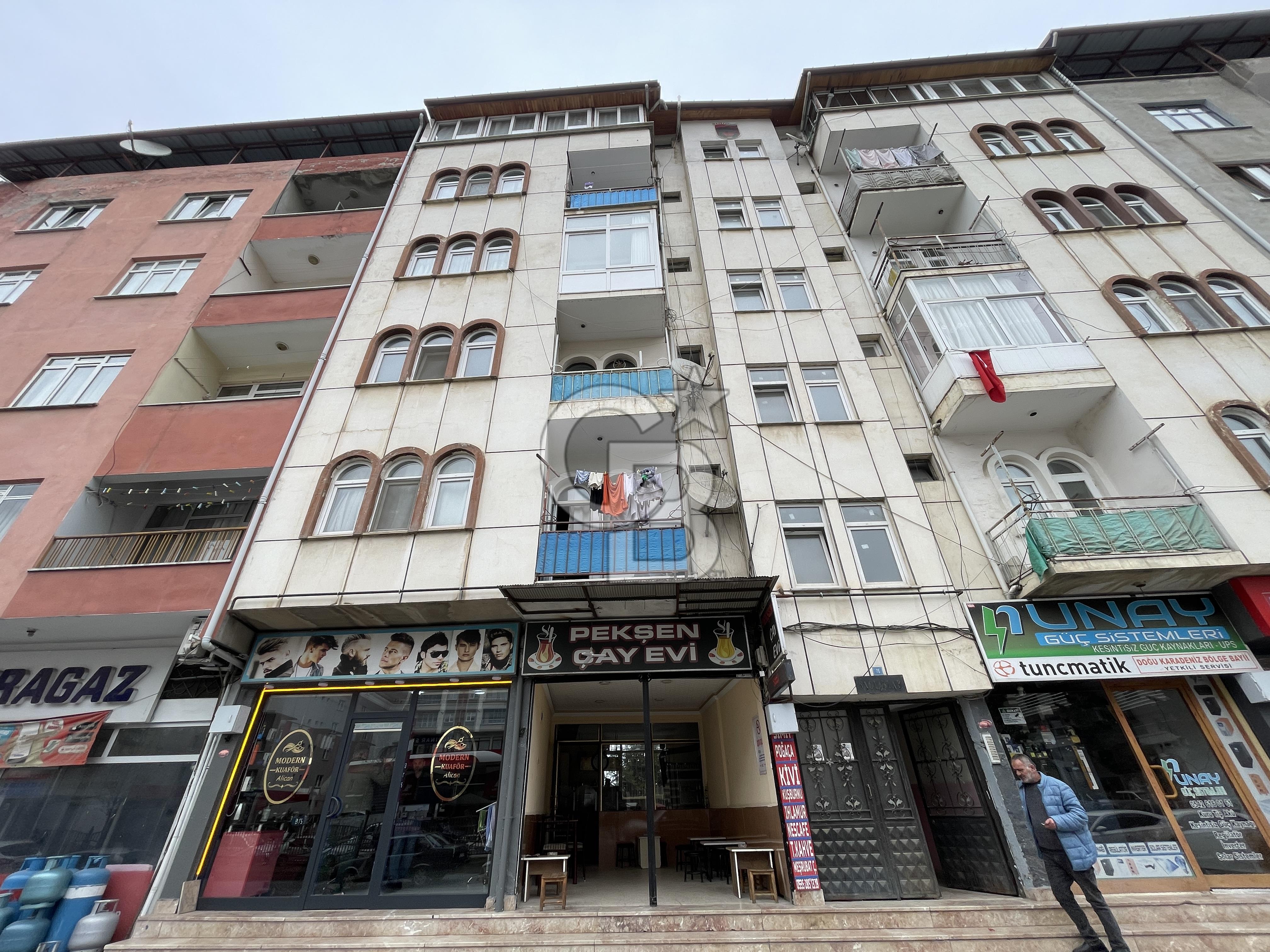 CB LİKA'DAN YOMRA SANCAK MAH. MERKEZİ KONUMDA SATILIK DAİRE