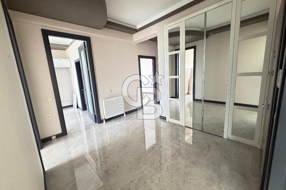 ALACAATLI VENT KULE'DE PANAROMİK MANZARALI EKSTRA YAPILI 250M2 5+1 KİRALIK DAİRE