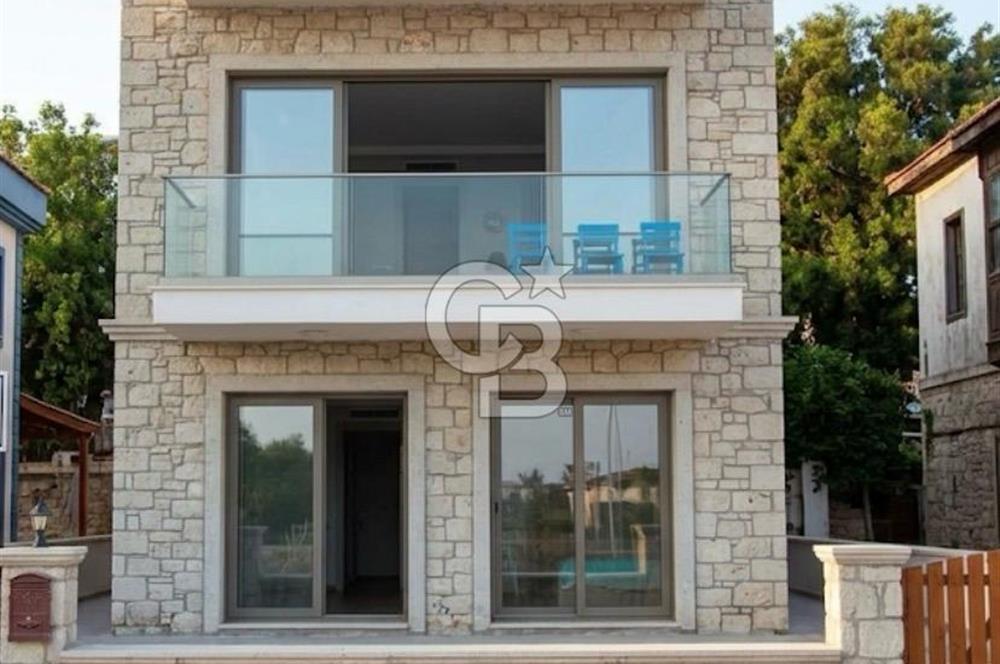 İskele 3 Katlı Kiralık Cafe Restorant Amaçlı Villa