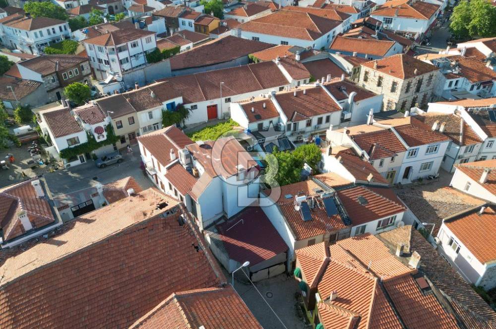 BOZCAADA ALAYBEY MAHALLESINDE SATILIK KÖŞE ARSA