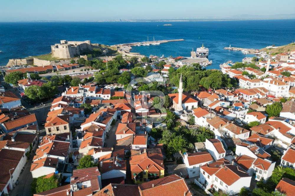 BOZCAADA ALAYBEY MAHALLESINDE SATILIK KÖŞE ARSA