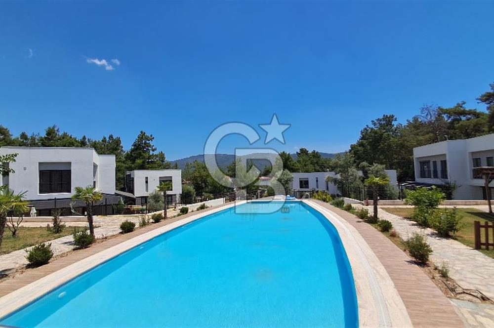Bodrum Hüzzak Hayat Country'de Özel Plajlı, Bahçeli 2+1 Fırsat Daire