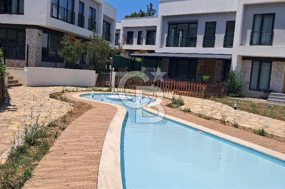 Bodrum Hüzzak Hayat Country'de Özel Plajlı, Bahçeli 2+1 Fırsat Daire