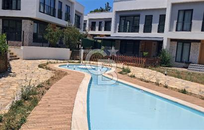 Bodrum Hüzzak Hayat Country'de Özel Plajlı, Bahçeli 2+1 Fırsat Daire