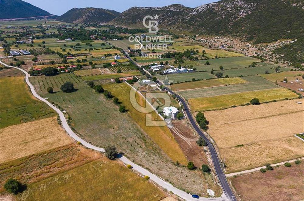 ANTALYA KAŞ BEZİRGAN DA CB ARDEN DEN 8082 m² SATILIK TARLA