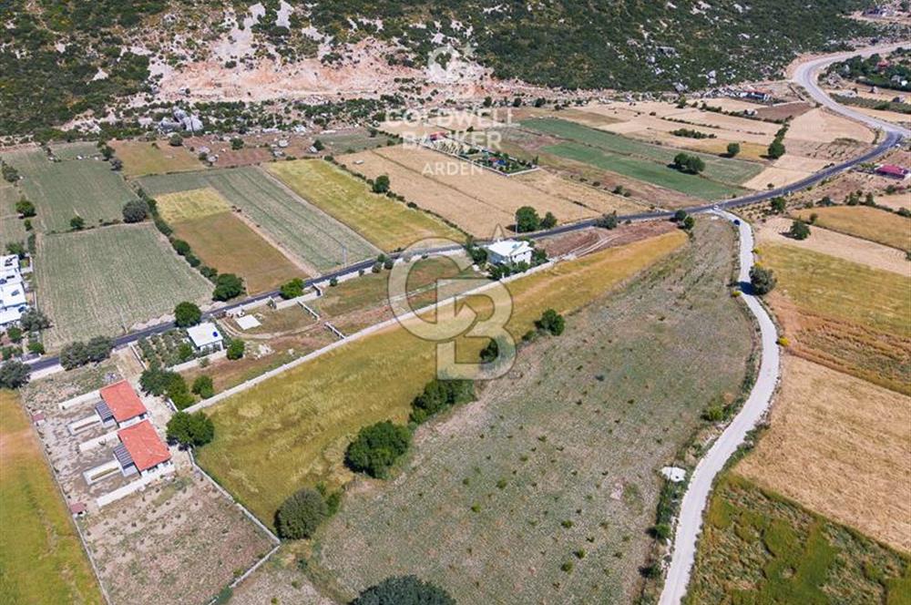 ANTALYA KAŞ BEZİRGAN DA CB ARDEN DEN 8082 m² SATILIK TARLA