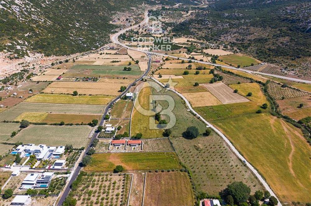 ANTALYA KAŞ BEZİRGAN DA CB ARDEN DEN 8082 m² SATILIK TARLA
