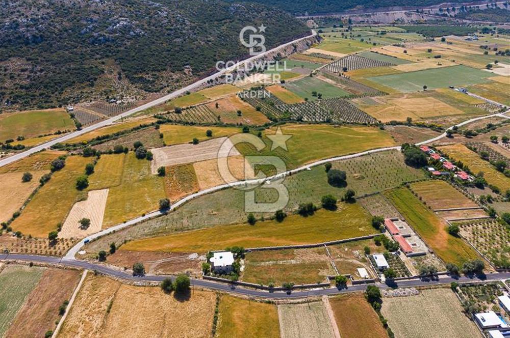 ANTALYA KAŞ BEZİRGAN DA CB ARDEN DEN 8082 m² SATILIK TARLA