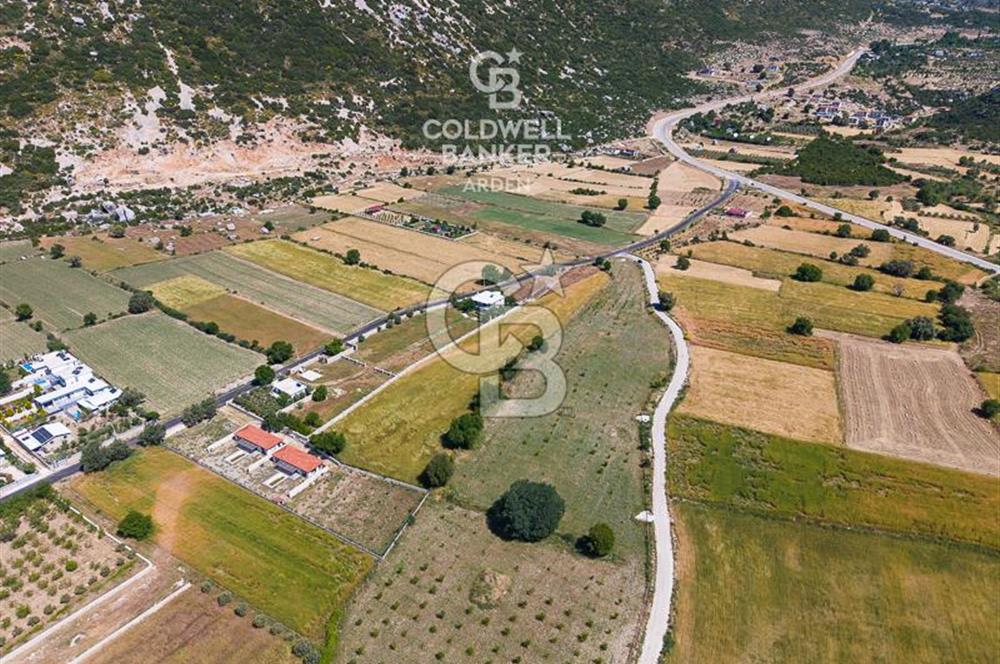 ANTALYA KAŞ BEZİRGAN DA CB ARDEN DEN 8082 m² SATILIK TARLA