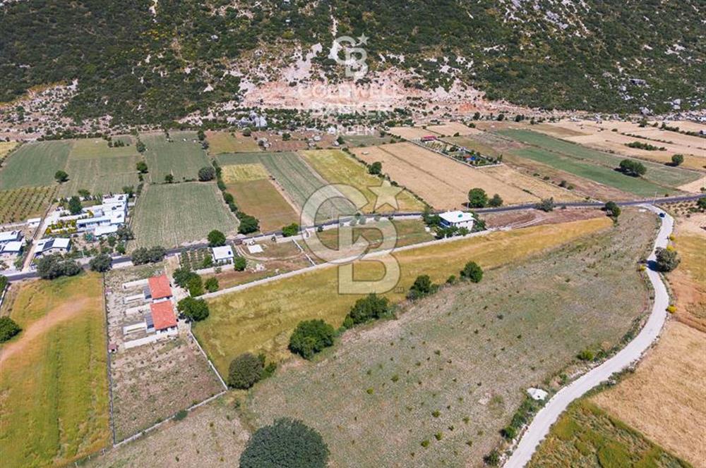 ANTALYA KAŞ BEZİRGAN DA CB ARDEN DEN 8082 m² SATILIK TARLA
