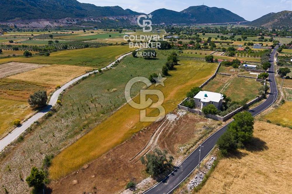ANTALYA KAŞ BEZİRGAN DA CB ARDEN DEN 8082 m² SATILIK TARLA