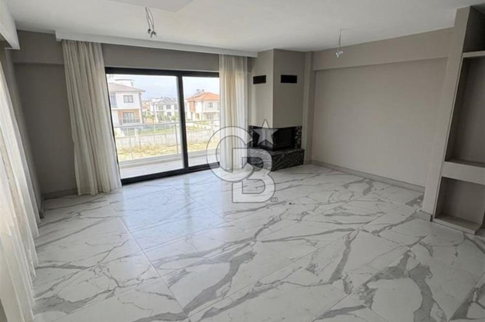 Çandarlı Tatil Köyü Yanı Kervan Sitesi Satılık 3+1 Villa