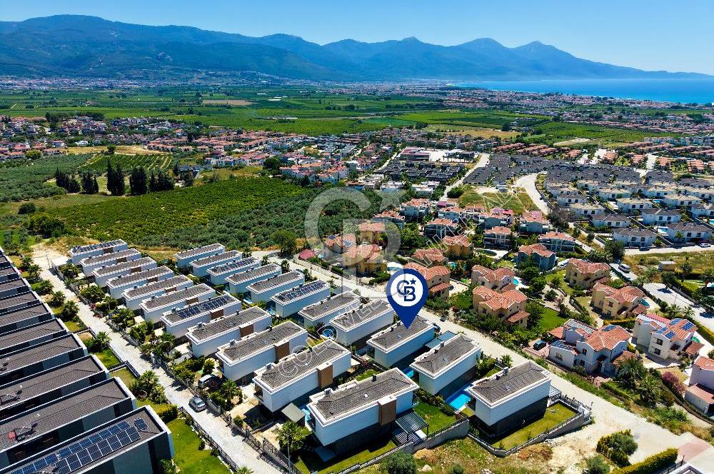 SOĞUCAK'TA KİRALIK DENİZ MANZARALI 5+2 TRİPLEKS VİLLA