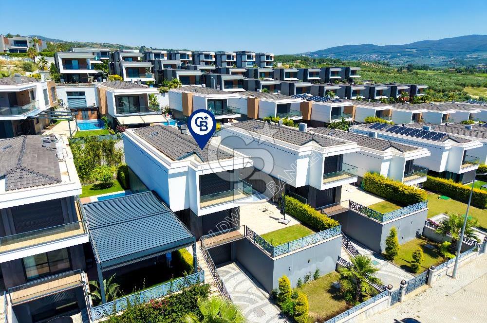 SOĞUCAK'TA KİRALIK DENİZ MANZARALI 5+2 TRİPLEKS VİLLA
