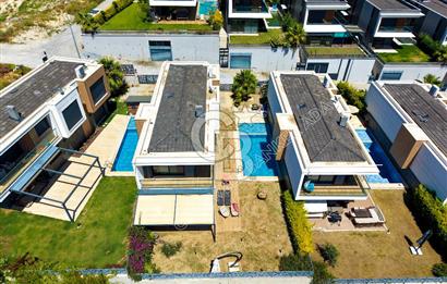 SOĞUCAK'TA KİRALIK DENİZ MANZARALI 5+2 TRİPLEKS VİLLA