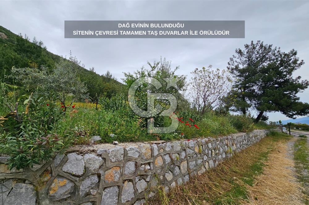 Manisa Yunusemre Sarıkaya Köyü Site İçinde Satılık Villa