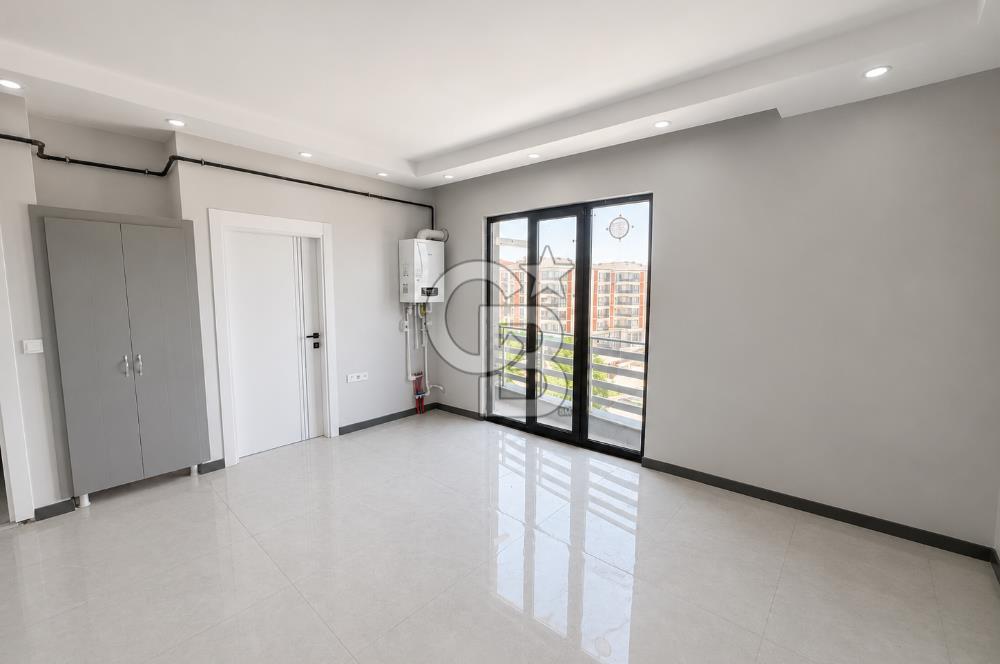 ÇORLU ŞEYHSİNAN MAHALLESİ ANA CADDE ÜZERİNDE SIFIR 1+1 KİRALIK