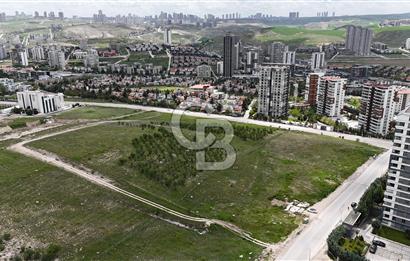 PARK CADDESİNDE HİSSELİ SAĞLIK ARSASI