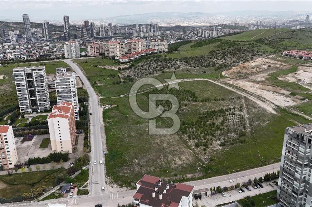 PARK CADDESİNDE HİSSELİ SAĞLIK ARSASI