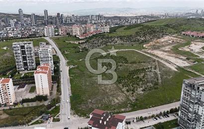 PARK CADDESİNDE HİSSELİ SAĞLIK ARSASI